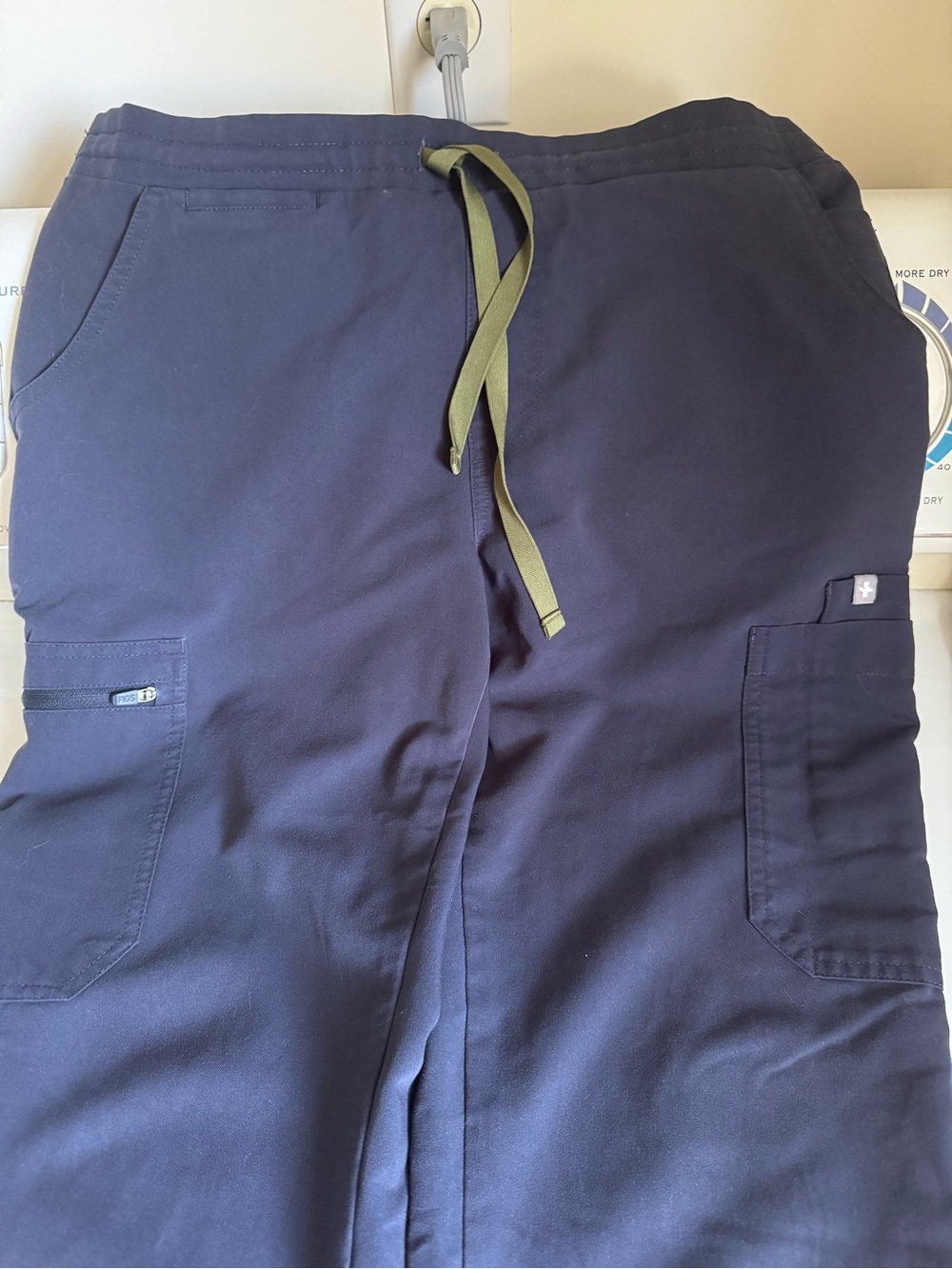 Figs Quiet Navy Yola Scrub Pants size Small